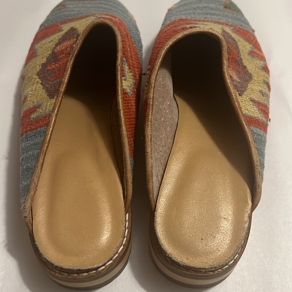 Turkish Wool Kilim Mules – Handmade Leather Slippers Boho Artisan Flats - Picture 9 of 9